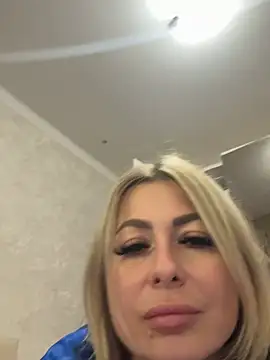 peach widow online show from 23, 4, 2026