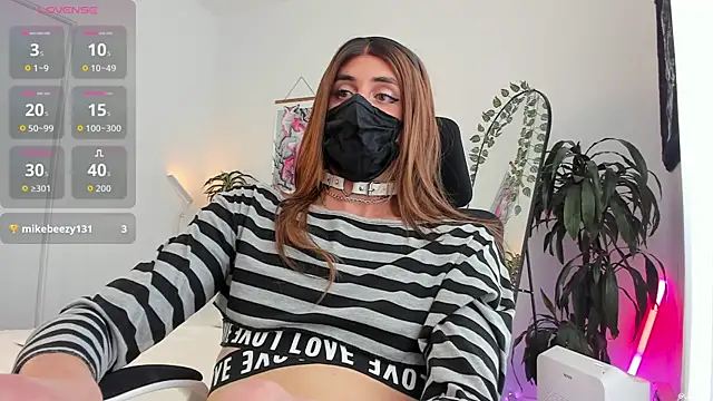LilyReina online show from 2, 6, 2026