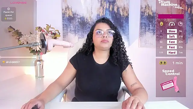 Snapshot of scarlett__2 chatting on 13, 4, 2026 scarlett 2 online show from 13, 4, 2026