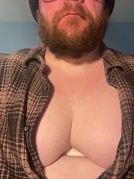 Snapshot of hugemanbreasts chatting on 29, 3, 2026 hugemanbreasts online show from 29, 3, 2026