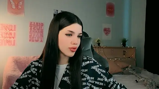 molly rettyy online show from 7, 5, 2026