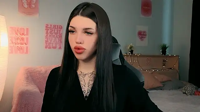 molly rettyy online show from 9, 5, 2026