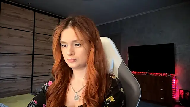 FoxyEmma online show from 8, 4, 2026
