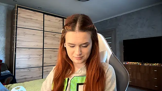 FoxyEmma online show from 14, 4, 2026