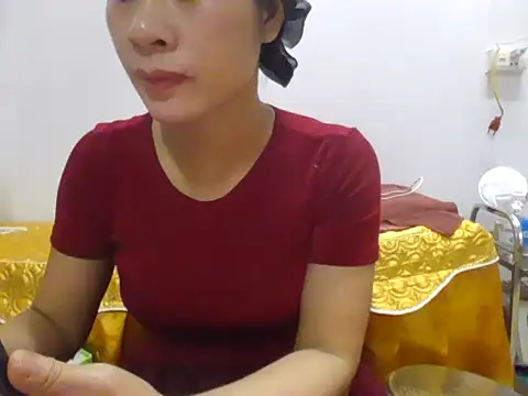 Snapshot of Lyna_2k chatting on 8, 4, 2026 Lyna 2k online show from 8, 4, 2026