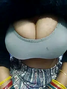 Snapshot of Rufiya_khan0 chatting on 9, 4, 2026 Rufiya khan0 online show from 9, 4, 2026