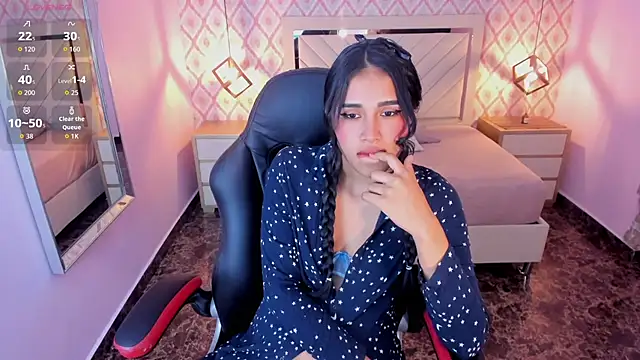 PALOMA ALVES online show from 13, 5, 2026
