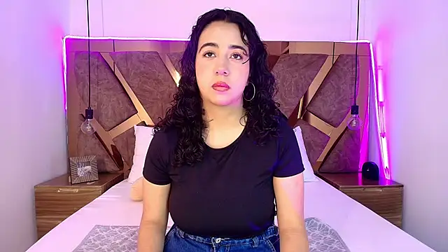 bella swwan  online show from 24, 6, 2026