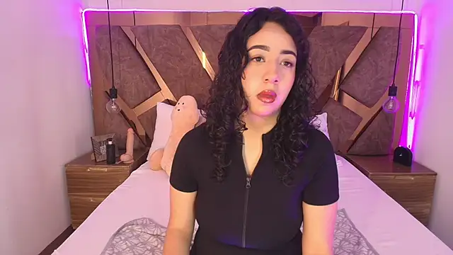 bella swwan  online show from 30, 6, 2026
