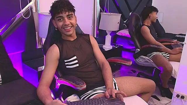 MiikeOthon online show from 2, 4, 2026