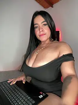 Danna 222  online show from 16, 5, 2026