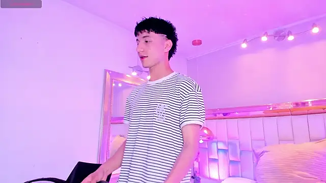 Taylor Brooks online show from 6, 4, 2026