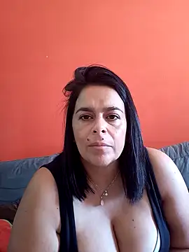 lucianamorocha online show from 11, 5, 2026