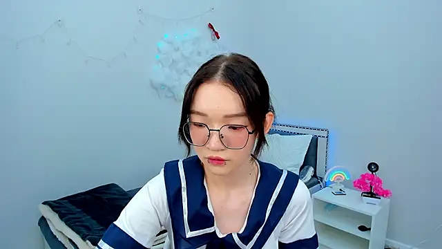 syuri sun online show from 3, 6, 2026