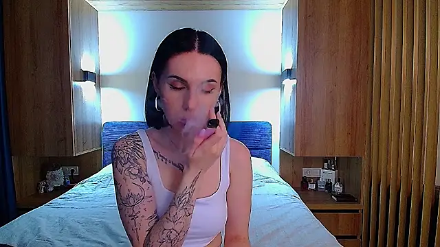 Sour Berry  online show from 2, 6, 2026