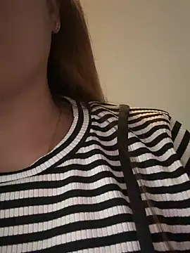 Lina-Naughty online show from 9, 4, 2026