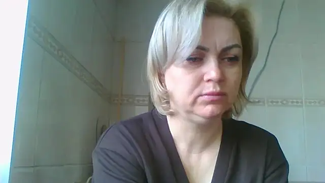 SylvieGold453 online show from 2, 4, 2026