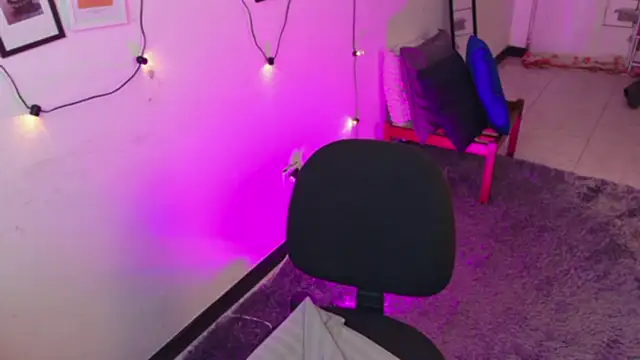 Snapshot of swag_hoe chatting on 7, 4, 2026 swag hoe online show from 7, 4, 2026