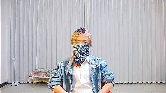 Snapshot of wumei-001 chatting on 1, 4, 2026 wumei-001 online show from 1, 4, 2026