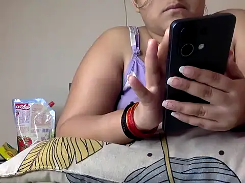 Bitchin Riya online show from 19, 6, 2026