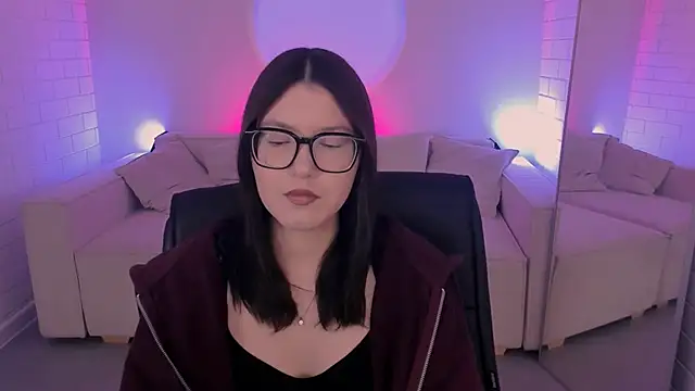 Snapshot of JennyGibson chatting on 9, 4, 2026 JennyGibson online show from 9, 4, 2026