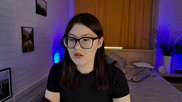 Snapshot of JennyGibson chatting on 14, 4, 2026 JennyGibson online show from 14, 4, 2026