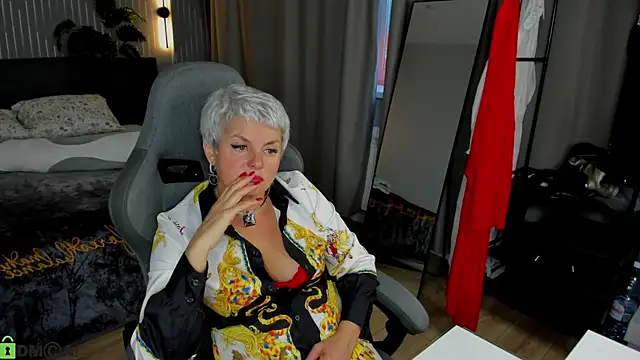 Linda Zef1r online show from 3, 6, 2026