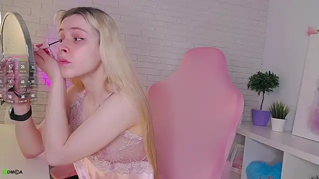 Snapshot of AmmyShaw chatting on 7, 4, 2026 AmmyShaw online show from 7, 4, 2026