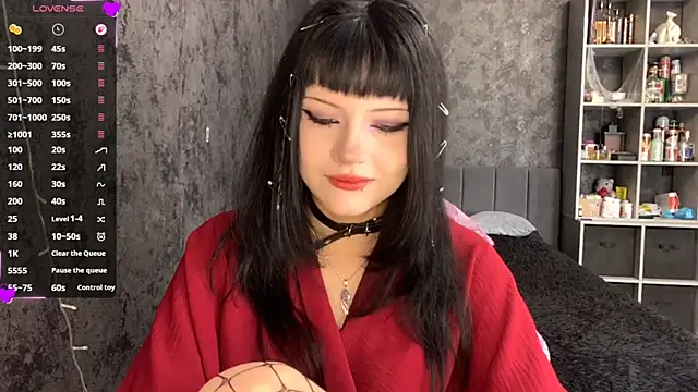 EmilyEmbears online show from 2, 6, 2026