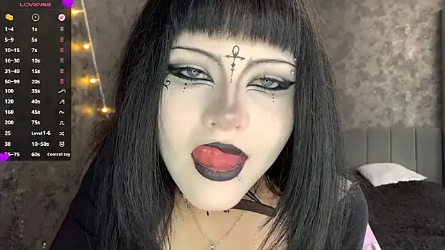 Snapshot of EmilyEmbears chatting on 12, 6, 2026 EmilyEmbears online show from 12, 6, 2026