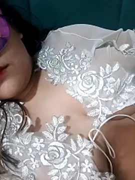 Snapshot of nono_114 chatting on 5, 4, 2026 nono 114 online show from 5, 4, 2026