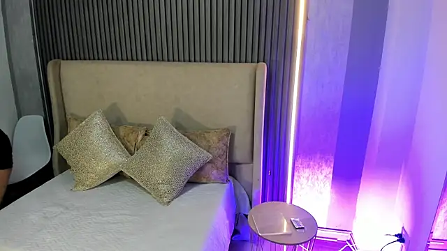 BellaWilliams  online show from 16, 7, 2026