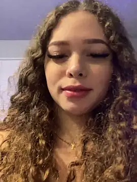 Snapshot of mariex83 chatting on 13, 4, 2026 mariex83 online show from 13, 4, 2026