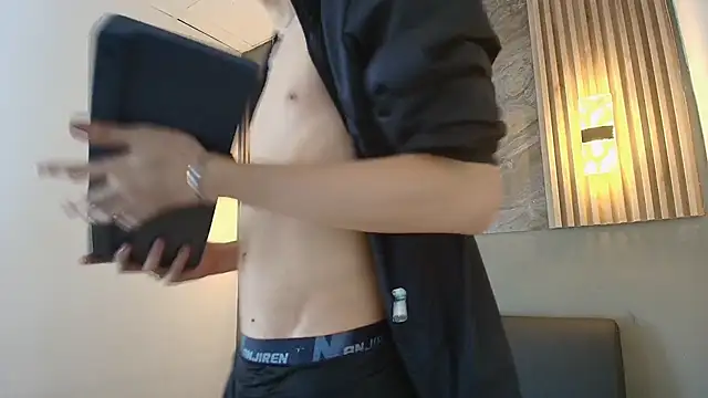 Snapshot of KENNY_HANK chatting on 11, 4, 2026 KENNY HANK online show from 11, 4, 2026