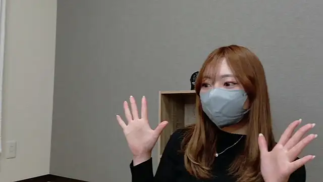 YUA 0425 online show from 25, 4, 2026