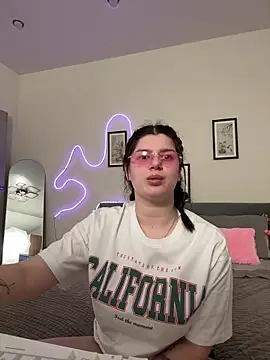 moneyforPeaches online show from 31, 5, 2026