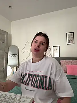 moneyforPeaches online show from 2, 6, 2026