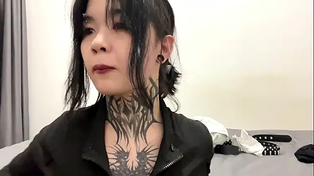 Juliou  online show from 5, 4, 2026