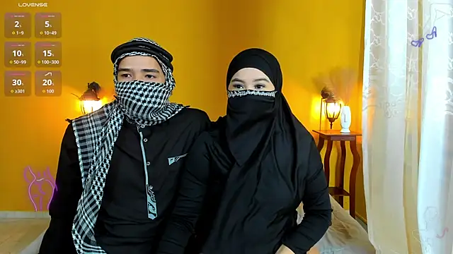 Snapshot of Dalila_and_Khaled chatting on 5, 4, 2026 Dalila and Khaled online show from 5, 4, 2026