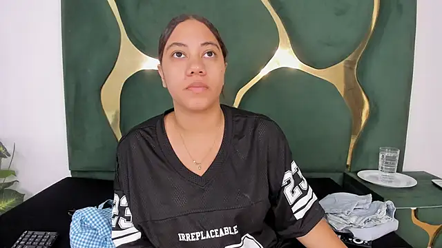 Daphne cuteht online show from 27, 5, 2026