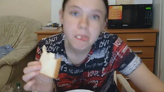 JessicaHolland1 online show from 18, 7, 2026