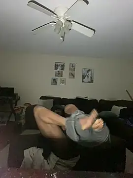 Snapshot of SilkTeviley chatting on 5, 4, 2026 SilkTeviley online show from 5, 4, 2026