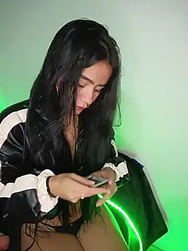 Mia Flamee online show from 11, 4, 2026