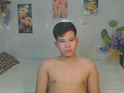 ur bigcockeziekiel online show from 24, 4, 2026