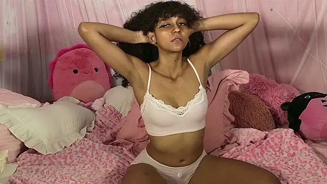 Snapshot of mia_hart chatting on 6, 8, 2026 mia hart online show from 6, 8, 2026