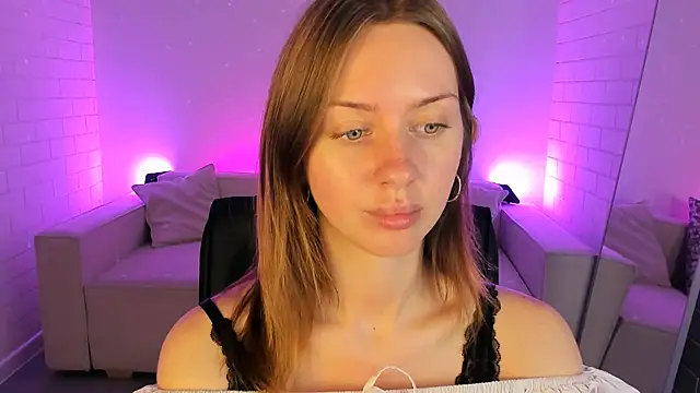 MeganClapp online show from 3, 6, 2026