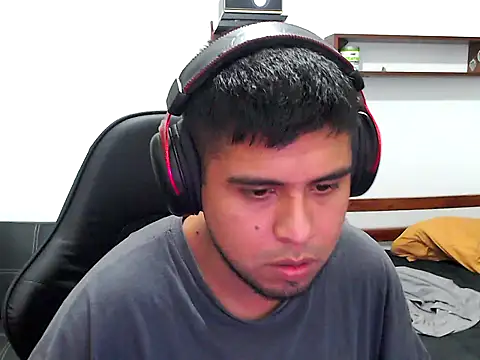 axellrz  online show from 4, 4, 2026