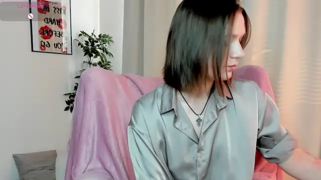 kirarogersss online show from 9, 4, 2026