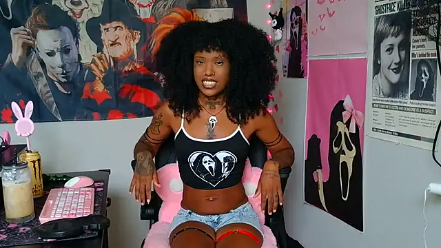 Snapshot of spookiebaddie chatting on 5, 6, 2026 spookiebaddie online show from 5, 6, 2026