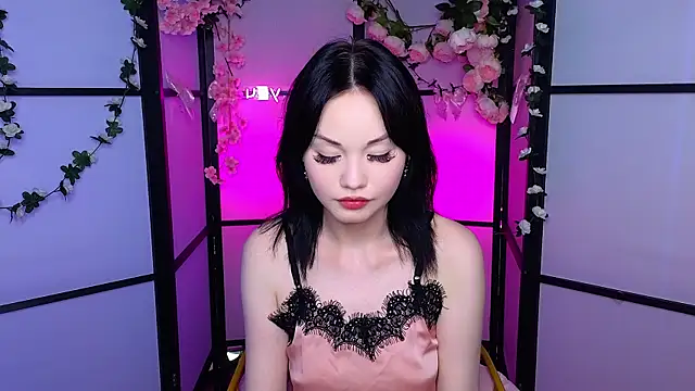 LilySparkls online show from 3, 6, 2026